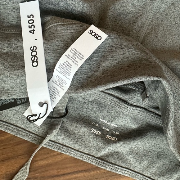 NWT ASOS running legging with pocket. - Picture 3 of 5